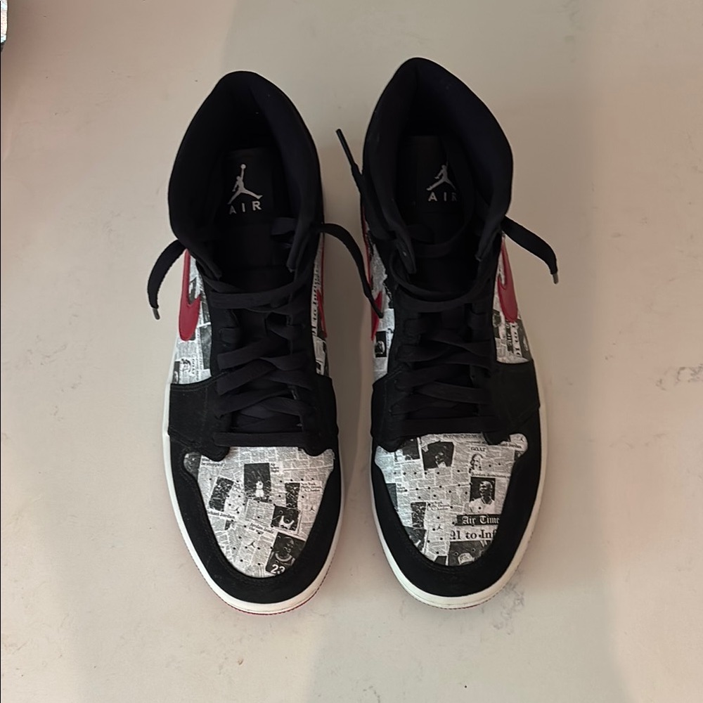 Jordan Black and White Sneakers size11,air times.lightly used.offers accepted